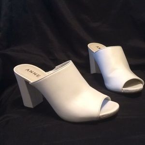 Anne Klein 8.5 M Mule
